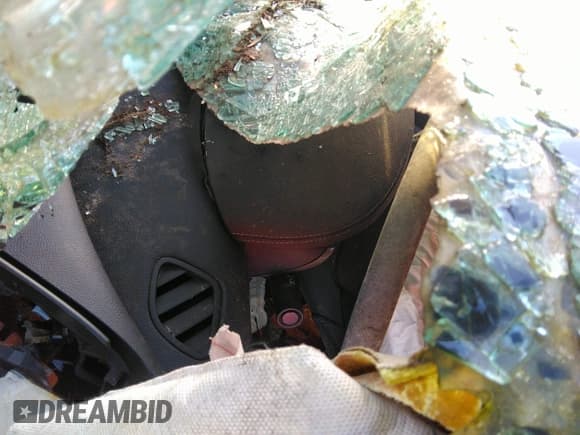 ✅ 2014 Chevrolet Malibu LTZ • VIN: 1G11H5SLXEF298314 • Lot: 35722280. Listed on IAAI with Not provided. Free auction sales archive from the USA and detailed vehicle history report at DreamBid. Image 7.