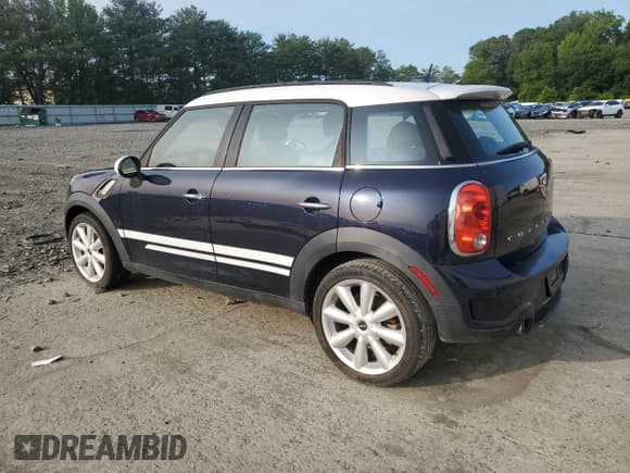 ✅ 2013 MINI Countryman S • VIN: WMWZC3C54DWP24085 • Lot: 59185075. Listed on Copart with 110,708 mi. Free auction sales archive from the USA and detailed vehicle history report at DreamBid. Image 2.