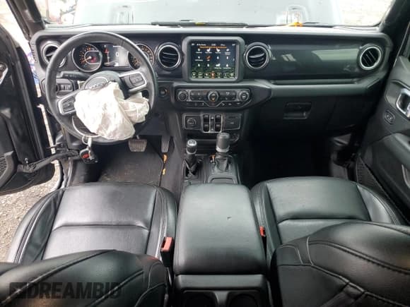 ✅ 2022 Jeep Wrangler Unlimited Sahara Altitude • VIN: 1C4HJXEG5NW125451 • Lot: 85537525. Wystawiony na Copart z przebiegiem 61 269 mil. Bezpłatny archiwum sprzedaży aukcyjnych z USA i szczegółowy raport historii pojazdu na DreamBid. Zdjęcie 8.