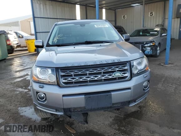 ✅ 2014 Land Rover LR2 • VIN: SALFR2BG2EH390316 • Lot: 68452684. Wystawiony na Copart z przebiegiem 145 607 mil. Bezpłatny archiwum sprzedaży aukcyjnych z USA i szczegółowy raport historii pojazdu na DreamBid. Zdjęcie 5.