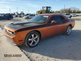 ✅ 2011 Dodge Challenger R/T Classic • VIN: 2B3CJ5DT3BH561448 • Lot: 82239184. Wystawiony na Copart z przebiegiem 186 647 mil. Bezpłatny archiwum sprzedaży aukcyjnych z USA i szczegółowy raport historii pojazdu na DreamBid. Zdjęcie 1.
