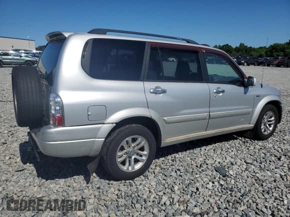✅ 2004 Suzuki XL7 LX • VIN: JS3TY92V144105911 • Lot: 56744425. Listed on Copart with 253,975 mi. Free auction sales archive from the USA and detailed vehicle history report at DreamBid. Image 3.