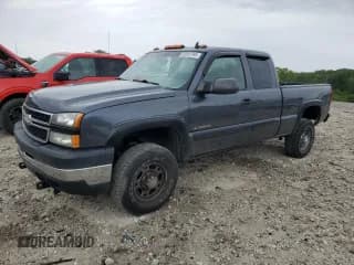 ✅ 2006 Chevrolet Silverado 2500HD LT2 • VIN: 1GCHK29U36E126864 • Лот: 68993785. Опубликован ранее на Copart с пробегом Не указан. Бесплатный доступ к архиву аукционных продаж из США и подробный отчёт об истории автомобиля на DreamBid. Изображение 1.
