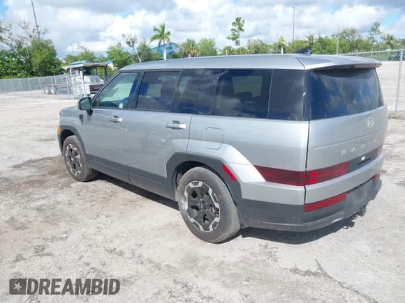 ✅ 2024 Hyundai Santa Fe SE • VIN: 5NMP14GL2RH038880 • Lot: 43404734. Wystawiony na IAAI z przebiegiem 18 561 mil. Bezpłatny archiwum sprzedaży aukcyjnych z USA i szczegółowy raport historii pojazdu na DreamBid. Zdjęcie 3.