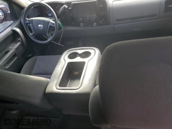 ✅ 2011 Chevrolet Silverado 1500 LS • VIN: 3GCPCREA3BG104301 • Lot: 41256144. Listed on Copart with 174,039 mi. Free auction sales archive from the USA and detailed vehicle history report at DreamBid. Image 8.