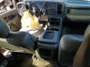 ✅ 2003 GMC Yukon XL SLE • VIN: 1GKFK16Z93J225293 • Lot: 83932525. Wystawiony na Copart z przebiegiem 319 286 mil. Bezpłatny archiwum sprzedaży aukcyjnych z USA i szczegółowy raport historii pojazdu na DreamBid. Zdjęcie 8.