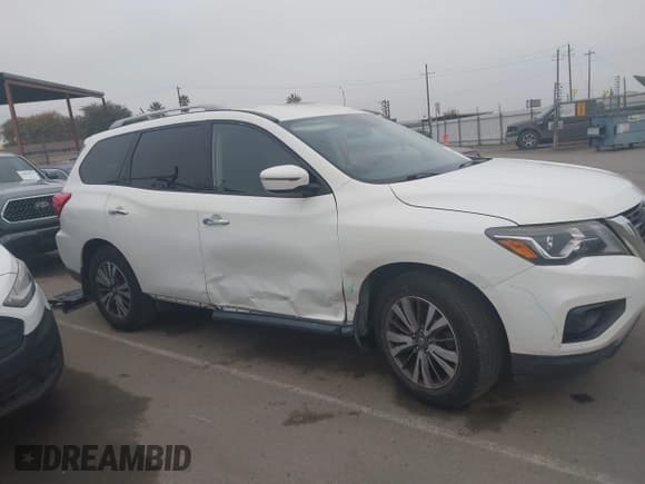 ✅ 2018 Nissan Pathfinder S • VIN: 5N1DR2MN0JC667283 • Lot: 43871847. Listed on IAAI with 117,032 mi. Free auction sales archive from the USA and detailed vehicle history report at DreamBid. Image 13.