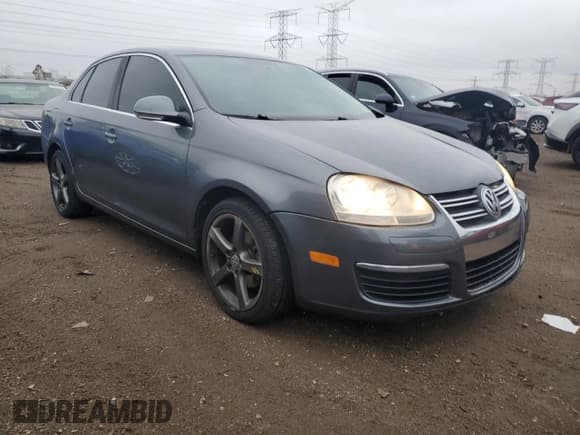 ✅ 2010 Volkswagen Jetta SE • VIN: 3VWRZ7AJ6AM045131 • Lot: 93412405. Listed on Copart with 151,915 mi. Free auction sales archive from the USA and detailed vehicle history report at DreamBid. Image 4.