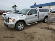 ✅ 2010 Ford F-150 XL • VIN: 1FTNF1E83AKE25517 • Лот: 51992535. Опубликован ранее на Copart с пробегом 140 373 миль. Бесплатный доступ к архиву аукционных продаж из США и подробный отчёт об истории автомобиля на DreamBid. Изображение 1.