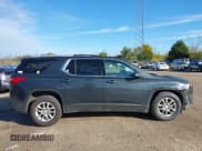 ✅ 2018 Chevrolet Traverse LT Cloth • VIN: 1GNEVGKW9JJ226820 • Lot: 43420297. Wystawiony na IAAI z przebiegiem 104 693 mil. Bezpłatny archiwum sprzedaży aukcyjnych z USA i szczegółowy raport historii pojazdu na DreamBid. Zdjęcie 13.