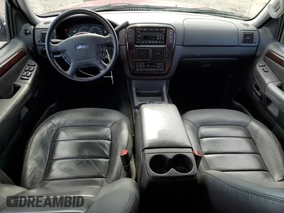 ✅ 2005 Ford Explorer Limited • VIN: 1FMDU75K05UA90304 • Лот: 50768675. Опубликован ранее на Copart с пробегом 141 190 миль. Бесплатный доступ к архиву аукционных продаж из США и подробный отчёт об истории автомобиля на DreamBid. Изображение 8.