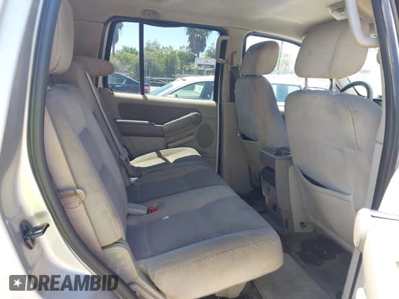 ✅ 2007 Ford Explorer XLT • VIN: 1FMEU63E87UA34237 • Lot: 42232474. Listed on IAAI with 205,124 mi. Free auction sales archive from the USA and detailed vehicle history report at DreamBid. Image 8.