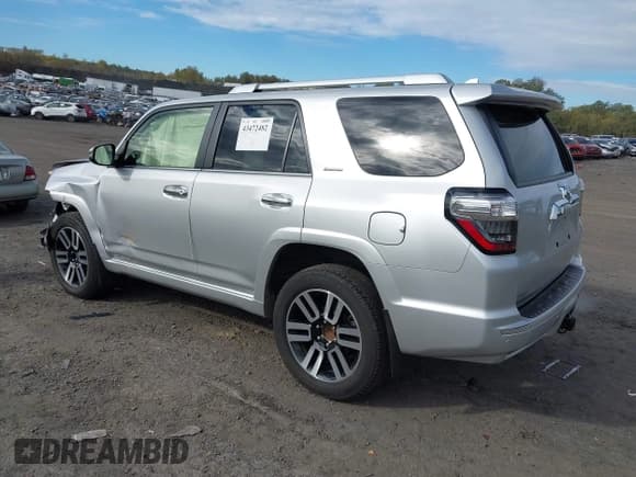 ✅ 2024 Toyota 4Runner Limited • VIN: JTEKU5JR3R6250281 • Лот: 43472482. Опубликован ранее на IAAI с пробегом 22 285 миль. Бесплатный доступ к архиву аукционных продаж из США и подробный отчёт об истории автомобиля на DreamBid. Изображение 3.