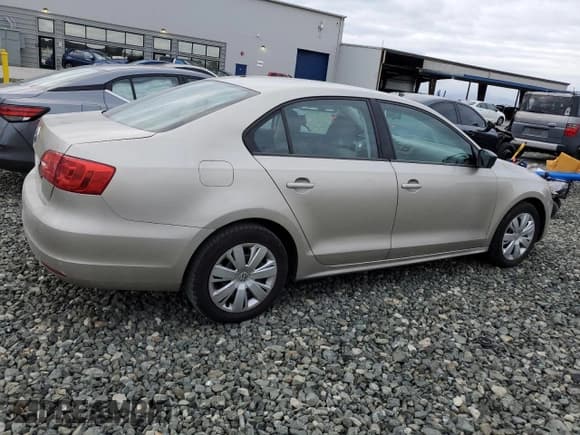 ✅ 2013 Volkswagen Jetta • VIN: 3VW2K7AJ2DM217987 • Lot: 93467715. Listed on Copart with 267,158 mi. Free auction sales archive from the USA and detailed vehicle history report at DreamBid. Image 3.