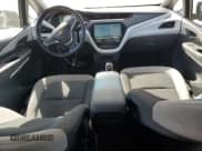 ✅ 2017 Chevrolet Bolt EV LT • VIN: 1G1FW6S07H4190997 • Lot: 81056884. Wystawiony na Copart z przebiegiem 133 053 mil. Bezpłatny archiwum sprzedaży aukcyjnych z USA i szczegółowy raport historii pojazdu na DreamBid. Zdjęcie 8.