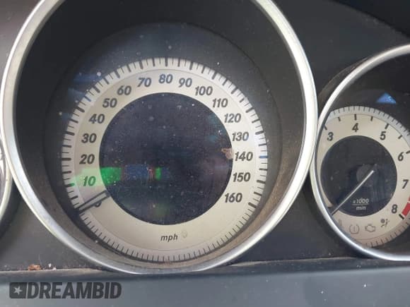 ✅ 2013 Mercedes-Benz C 250 Sport • VIN: WDDGF4HB1DA775813 • Lot: 43523558. Wystawiony na IAAI z przebiegiem Nie podano. Bezpłatny archiwum sprzedaży aukcyjnych z USA i szczegółowy raport historii pojazdu na DreamBid. Zdjęcie 7.