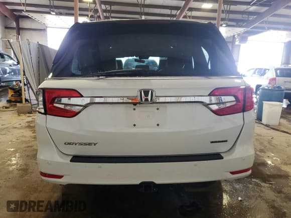 ✅ 2020 Honda Odyssey Touring • VIN: 5FNRL6H85LB032945 • Lot: 64429285. Listed on Copart with 85,696 mi. Free auction sales archive from the USA and detailed vehicle history report at DreamBid. Image 6.