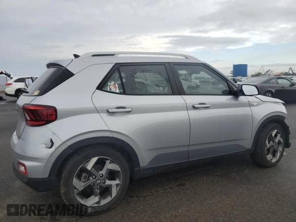 ✅ 2022 Hyundai Venue Limited • VIN: KMHRC8A3XNU178175 • Lot: 49501175. Listed on Copart with 15,114 mi. Free auction sales archive from the USA and detailed vehicle history report at DreamBid. Image 3.