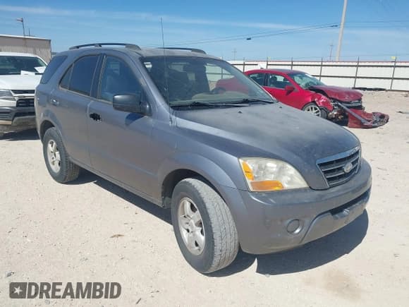 ✅ 2008 Kia Sorento LX • VIN: KNDJD735185775169 • Lot: 41848588. Listed on IAAI with 180,600 mi. Free auction sales archive from the USA and detailed vehicle history report at DreamBid. Image 1.