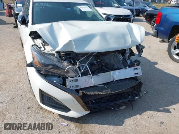 ✅ 2023 Nissan Altima SR • VIN: 1N4BL4CW1PN351428 • Лот: 43155518. Опубликован ранее на IAAI с пробегом 28 403 миль. Бесплатный доступ к архиву аукционных продаж из США и подробный отчёт об истории автомобиля на DreamBid. Изображение 6.