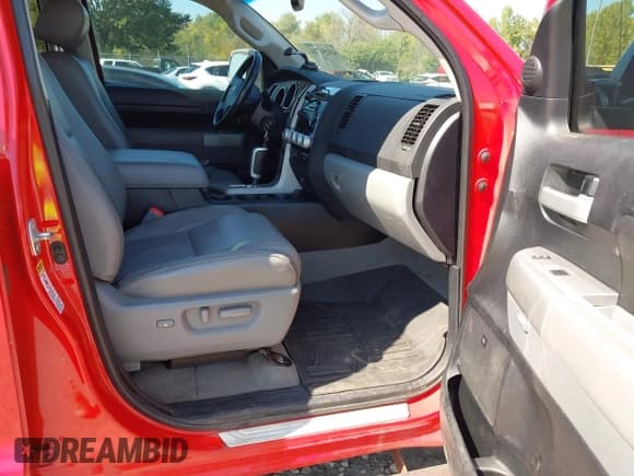 ✅ 2007 Toyota Tundra • VIN: 5TFBT58157X003942 • Лот: 43154714. Опубликован ранее на IAAI с пробегом 196 852 миль. Бесплатный доступ к архиву аукционных продаж из США и подробный отчёт об истории автомобиля на DreamBid. Изображение 5.