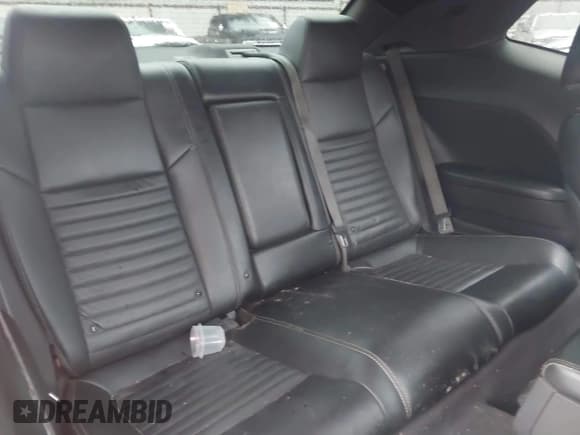 ✅ 2012 Dodge Challenger R/T Classic • VIN: 2C3CDYBT3CH117213 • Lot: 41241299. Wystawiony na IAAI z przebiegiem 125 730 mil. Bezpłatny archiwum sprzedaży aukcyjnych z USA i szczegółowy raport historii pojazdu na DreamBid. Zdjęcie 8.