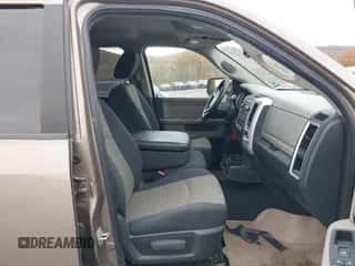 2010 Dodge 1500 SLT с VIN 1D7RV1GP6AS157951, выставлен на аукционе IAAI как лот 43565773 с пробегом 239 581 миль миль и . История ставок и продаж доступна на DreamBid. Изображение 5.
