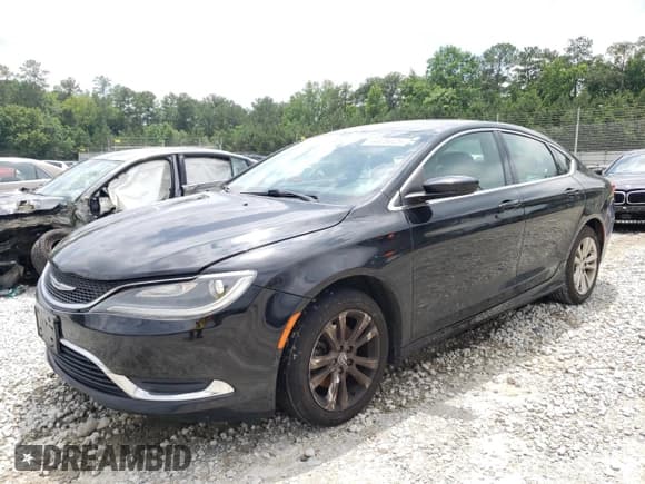 ✅ 2015 Chrysler 200 Limited • VIN: 1C3CCCAB7FN613223 • Lot: 59328025. Listed on Copart with 126,627 mi. Free auction sales archive from the USA and detailed vehicle history report at DreamBid. Image 1.