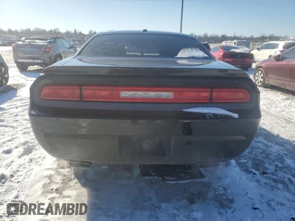 ✅ 2014 Dodge Challenger SXT • VIN: 2C3CDYAGXEH206610 • Lot: 88975325. Wystawiony na Copart z przebiegiem 137 226 mil. Bezpłatny archiwum sprzedaży aukcyjnych z USA i szczegółowy raport historii pojazdu na DreamBid. Zdjęcie 6.