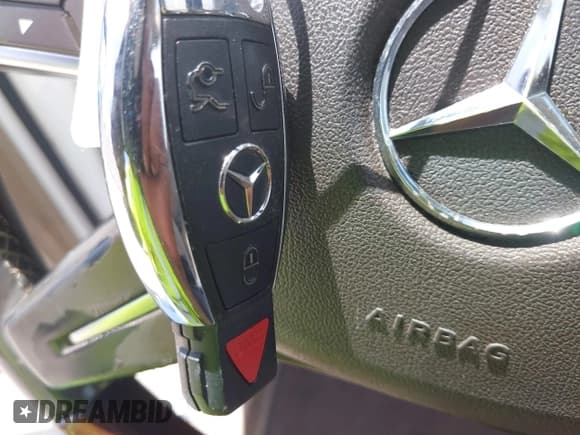 ✅ 2015 Mercedes-Benz M 400 • VIN: 4JGDA5GB9FA514141 • Lot: 42738927. Listed on IAAI with 112,053 mi. Free auction sales archive from the USA and detailed vehicle history report at DreamBid. Image 11.