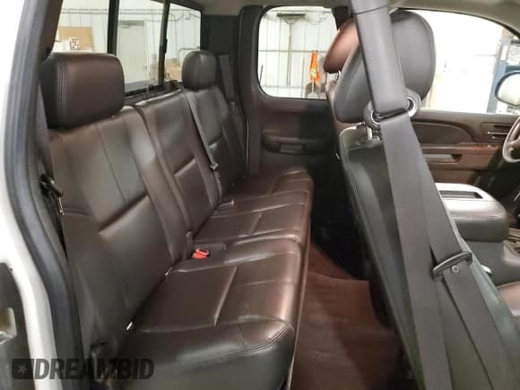 ✅ 2010 Chevrolet Silverado 1500 • VIN: 1GCSKTE27AZ121958 • Lot: 60167475. Wystawiony na Copart z przebiegiem 191 880 mil. Bezpłatny archiwum sprzedaży aukcyjnych z USA i szczegółowy raport historii pojazdu na DreamBid. Zdjęcie 10.