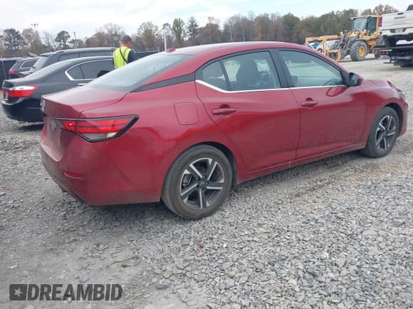 ✅ 2025 Nissan Sentra SV • VIN: 3N1AB8CV7SY239481 • Lot: 43775405. Wystawiony na IAAI z przebiegiem 30 844 mil. Bezpłatny archiwum sprzedaży aukcyjnych z USA i szczegółowy raport historii pojazdu na DreamBid. Zdjęcie 4.