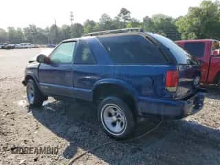 1999 Chevrolet Blazer LS z VIN 1GNCS18W1XK196946, wystawiony jako Copart lot #52363064 z przebiegiem Nie podano mil oraz Nie do naprawy • Non repairable. Historia ofert i sprzedaży dostępna na DreamBid. Obrazek 2.