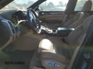 ✅ 2016 Porsche Cayenne Turbo • VIN: WP1AC2A21GLA89382 • Lot: 73531314. Wystawiony na Copart z przebiegiem 93 378 mil. Bezpłatny archiwum sprzedaży aukcyjnych z USA i szczegółowy raport historii pojazdu na DreamBid. Zdjęcie 7.