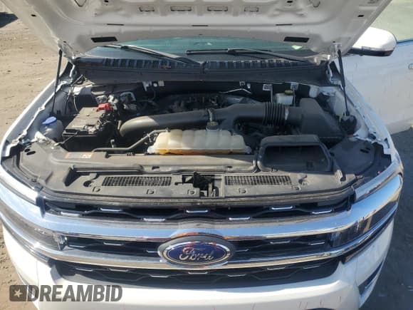 ✅ 2022 Ford Expedition Limited • VIN: 1FMJU2AT7NEA46458 • Lot: 70625885. Listed on Copart with 30,212 mi. Free auction sales archive from the USA and detailed vehicle history report at DreamBid. Image 12.