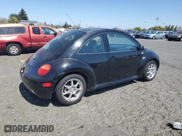 ✅ 2002 Volkswagen Beetle GL • VIN: 3VWBK21C92M416987 • Lot: 70301975. Listed on Copart with Not provided. Free auction sales archive from the USA and detailed vehicle history report at DreamBid. Image 3.