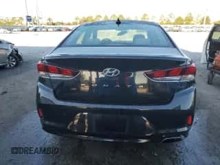 ✅ 2018 Hyundai Sonata SEL • VIN: 5NPE34AF8JH690219 • Lot: 86589955. Wystawiony na Copart z przebiegiem 66 133 mil mil. Skorzystaj z bezpłatnego archiwum sprzedaży aukcyjnych z USA i zobacz szczegółowy raport historii pojazdu na DreamBid. Zdjęcie 6.
