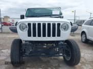 ✅ 2023 Jeep Gladiator Sport S • VIN: 1C6HJTAGXPL579320 • Лот: 42469237. Опубликован ранее на IAAI с пробегом 30 635 миль. Бесплатный доступ к архиву аукционных продаж из США и подробный отчёт об истории автомобиля на DreamBid. Изображение 12.