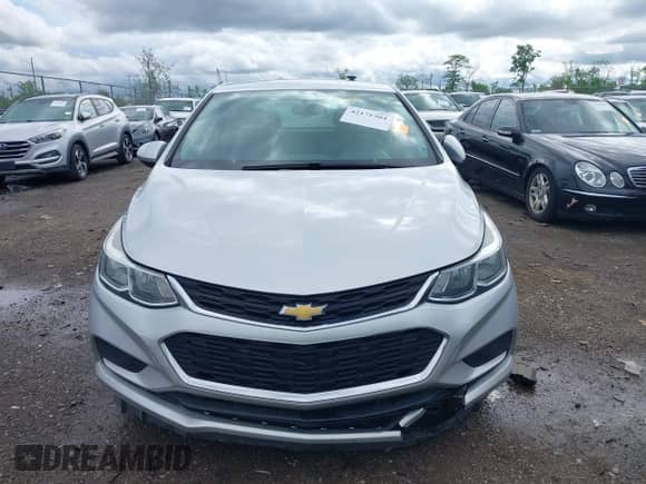 2017 Chevrolet Cruze LS с VIN 1G1BB5SM0H7135331, выставлен на аукционе IAAI как лот 42171304 с пробегом 148 134 миль миль и . История ставок и продаж доступна на DreamBid. Изображение 12.