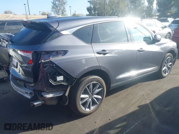 ✅ 2019 Acura RDX Technology • VIN: 5J8TC1H5XKL013464 • Lot: 43367990. Listed on IAAI with 47,233 mi. Free auction sales archive from the USA and detailed vehicle history report at DreamBid. Image 4.