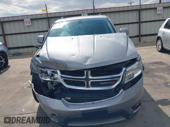 ✅ 2019 Dodge Journey SE • VIN: 3C4PDCBB5KT866690 • Lot: 43390364. Wystawiony na IAAI z przebiegiem 50 233 mil. Bezpłatny archiwum sprzedaży aukcyjnych z USA i szczegółowy raport historii pojazdu na DreamBid. Zdjęcie 13.