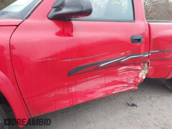 ✅ 2004 Dodge Dakota • VIN: 1D7FL16K14S535595 • Lot: 41553641. Wystawiony na IAAI z przebiegiem 110 223 mil. Bezpłatny archiwum sprzedaży aukcyjnych z USA i szczegółowy raport historii pojazdu na DreamBid. Zdjęcie 6.