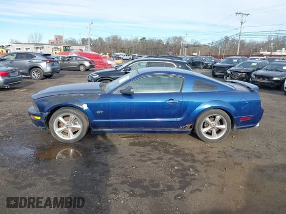 ✅ 2006 Ford Mustang GT Deluxe • VIN: 1ZVHT82H765141619 • Lot: 43901700. Listed on IAAI with 107,806 mi. Free auction sales archive from the USA and detailed vehicle history report at DreamBid. Image 14.