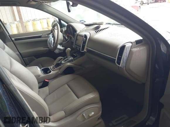 ✅ 2013 Porsche Cayenne • VIN: WP1AA2A27DLA12131 • Lot: 42194775. Listed on IAAI with 100,499 mi. Free auction sales archive from the USA and detailed vehicle history report at DreamBid. Image 5.