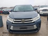 ✅ 2018 Toyota Highlander LE • VIN: 5TDBZRFH0JS840018 • Lot: 41621355. Wystawiony na IAAI z przebiegiem 128 495 mil. Bezpłatny archiwum sprzedaży aukcyjnych z USA i szczegółowy raport historii pojazdu na DreamBid. Zdjęcie 13.