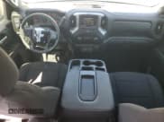 ✅ 2020 Chevrolet Silverado 1500 Custom • VIN: 1GCRWBEK6LZ223445 • Lot: 59949534. Wystawiony na Copart z przebiegiem 86 353 mil. Bezpłatny archiwum sprzedaży aukcyjnych z USA i szczegółowy raport historii pojazdu na DreamBid. Zdjęcie 8.