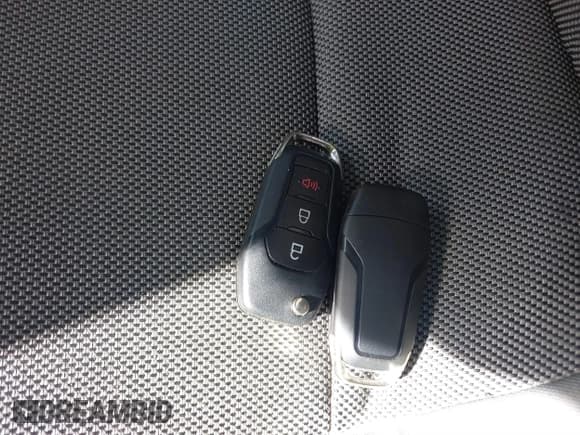 ✅ 2015 Ford F-150 XLT • VIN: 1FTEW1EF2FFC58131 • Lot: 40736696. Wystawiony na IAAI z przebiegiem 194 852 mil. Bezpłatny archiwum sprzedaży aukcyjnych z USA i szczegółowy raport historii pojazdu na DreamBid. Zdjęcie 11.