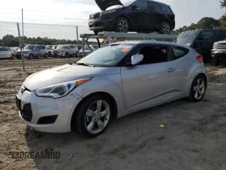 ✅ 2014 Hyundai Veloster • VIN: KMHTC6AD4EU183147 • Lot: 72961414. Wystawiony na Copart z przebiegiem 141 499 mil. Bezpłatny archiwum sprzedaży aukcyjnych z USA i szczegółowy raport historii pojazdu na DreamBid. Zdjęcie 1.