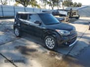 ✅ 2018 Kia Soul + • VIN: KNDJP3A58J7891174 • Лот: 92429495. Опубликован ранее на Copart с пробегом 84 883 миль. Бесплатный доступ к архиву аукционных продаж из США и подробный отчёт об истории автомобиля на DreamBid. Изображение 4.