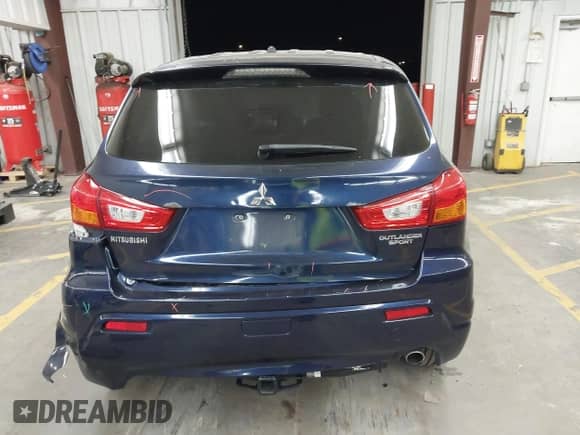 2011 Mitsubishi Outlander SE with VIN JA4AP4AU8BZ021809, listed as a IAAI auction lot 43383076 with 171,414 mi miles and . Bid and sale history available at DreamBid. Image 16.